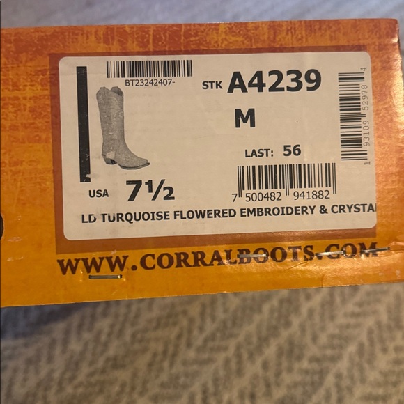 CORRAL BOOTS
Leather Embroidered Floral Western Boots 7.5 turquoise - Picture 3 of 10